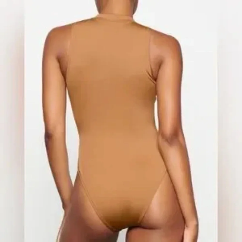 NWT SKIMS almond- High Neck One Piece Swimsuit with Sleek Zip Front 2x